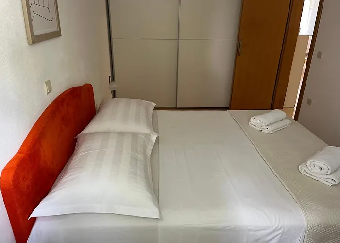 Apartment Lora